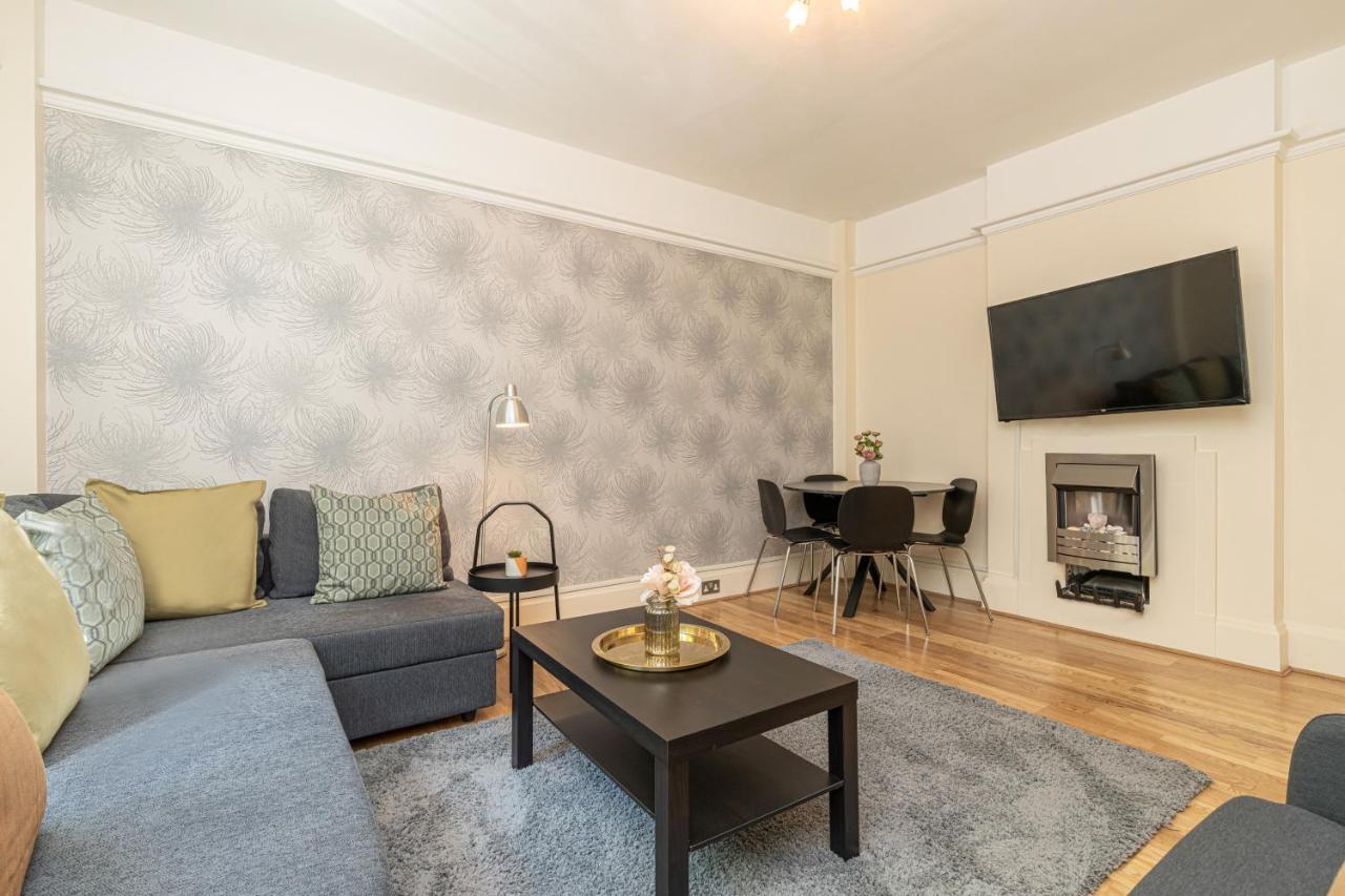 Charming 2 Bedroom Flat In Kensington High Street Londra Esterno foto
