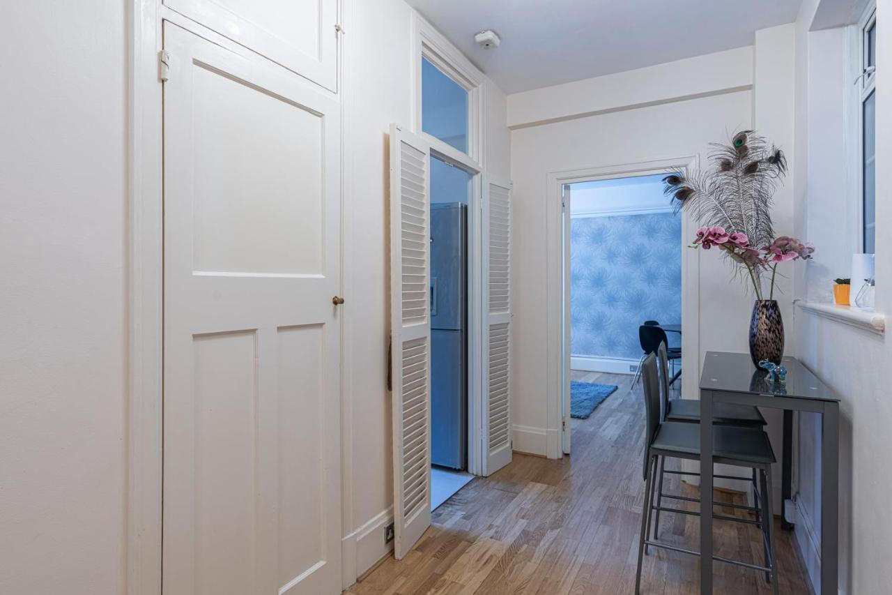 Charming 2 Bedroom Flat In Kensington High Street Londra Esterno foto